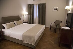 Lafayette Hotel