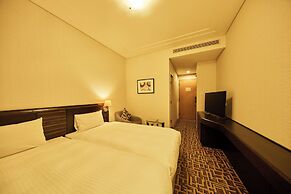 Okura Chiba Hotel