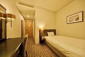 Okura Chiba Hotel
