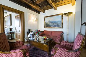 Golden Well Hotel