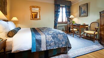 Golden Well Hotel