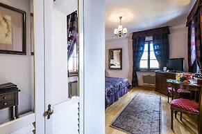 Golden Well Hotel