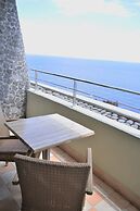 Madeira Regency Cliff