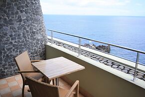 Madeira Regency Cliff
