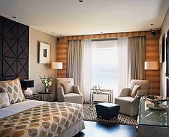 Taj Lands End
