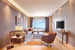 Taj Lands End