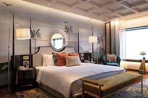 Taj Lands End