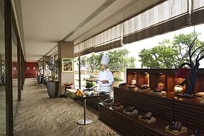 Taj Lands End