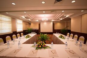 Diamond Westlake Suites