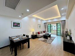 Diamond Westlake Suites