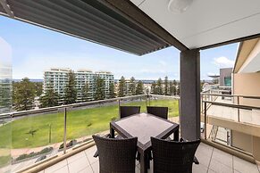 Oaks Glenelg Plaza Pier Suites