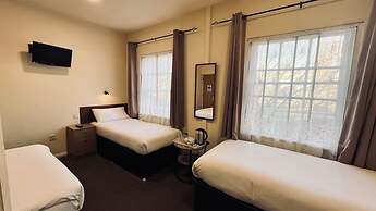 Arriva Hotel