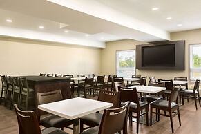 Super 8 by Wyndham Ajax/Toronto On