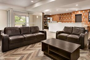 Super 8 by Wyndham Ajax/Toronto On