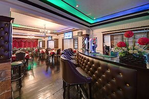 Ascot Hotel