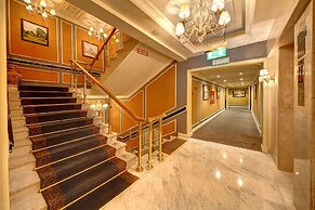 Ascot Hotel