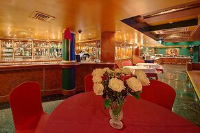 Ascot Hotel