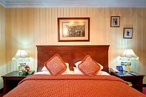 Ascot Hotel
