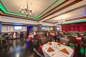 Ascot Hotel