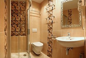 Green Garden Hotel