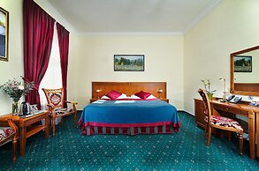 Green Garden Hotel