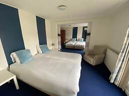 Hotel Bridges House