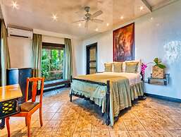 Hotel Villa Caletas