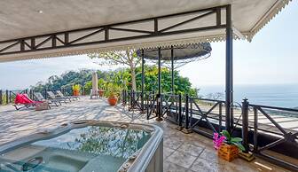 Hotel Villa Caletas