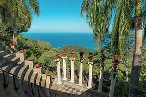 Hotel Villa Caletas
