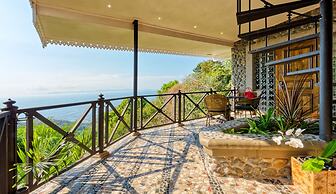 Hotel Villa Caletas