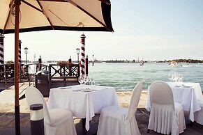 San Clemente Palace, Venice