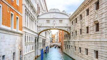 San Clemente Palace, Venice