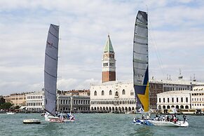San Clemente Palace, Venice