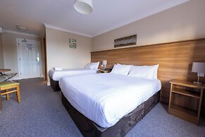 Riverside Hotel