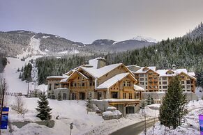 First Tracks Lodge, by Lodging Ovations