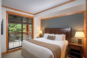 First Tracks Lodge, by Lodging Ovations