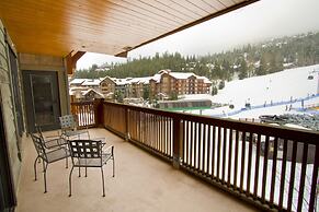 First Tracks Lodge, by Lodging Ovations