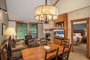 First Tracks Lodge, by Lodging Ovations