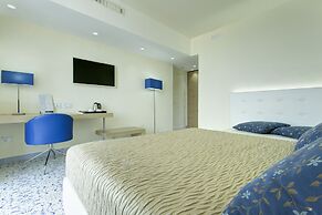 Lloyd's Baia Hotel