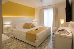 Lloyd's Baia Hotel