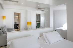 Lloyd's Baia Hotel