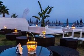 Lloyd's Baia Hotel