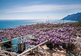Lloyd's Baia Hotel