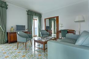Lloyd's Baia Hotel