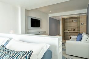 Lloyd's Baia Hotel