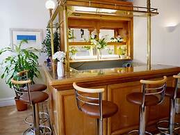 Gresham Hotel