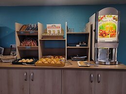 Kyriad Direct Dreux
