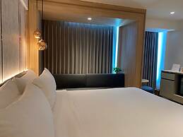 Miracle Grand Convention Hotel