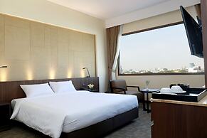 Louis' Tavern Hotel Don Muang