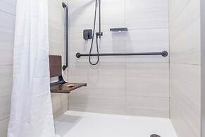 Sandman Signature Surrey-Guildford Suites